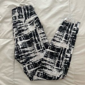 Buffbunny Collection Limitless Legging - Triggered Print